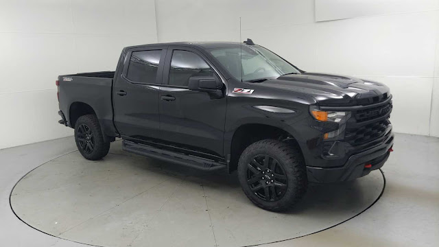 2025 Chevrolet Silverado 1500 Custom Trail Boss
