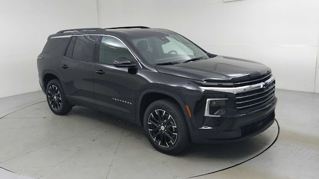 2025 Chevrolet Traverse AWD LT