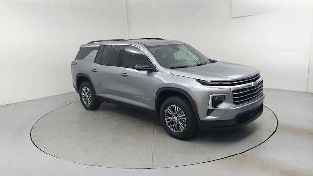 2025 Chevrolet Traverse FWD LT