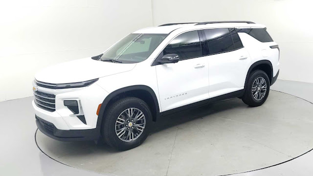 2026 Chevrolet Traverse FWD LT